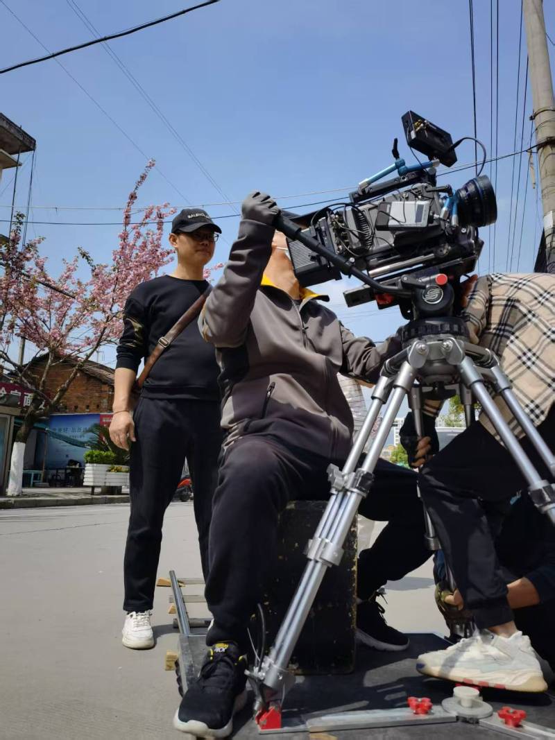 黄岛区广告片拍摄：快消品牌爆款之选，网感内容适配社媒传播！